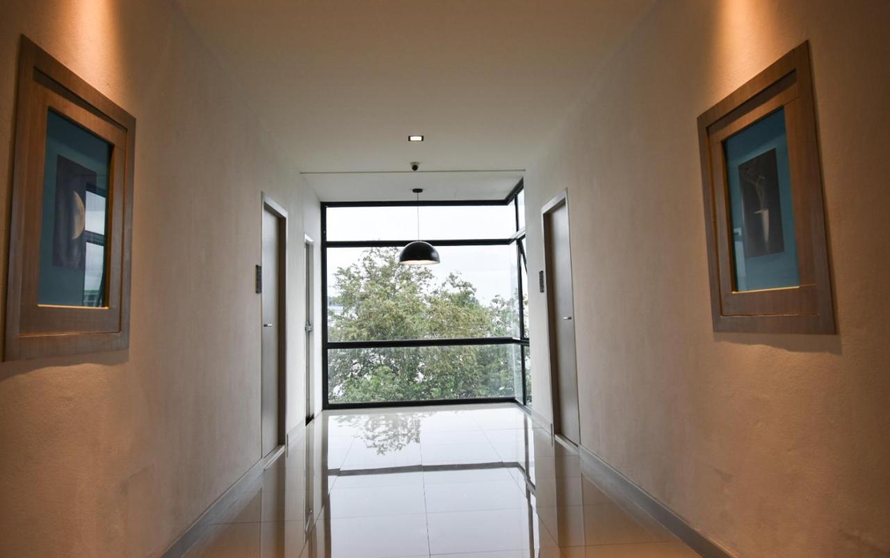 B Boutique Residence Surat Thani Buitenkant foto