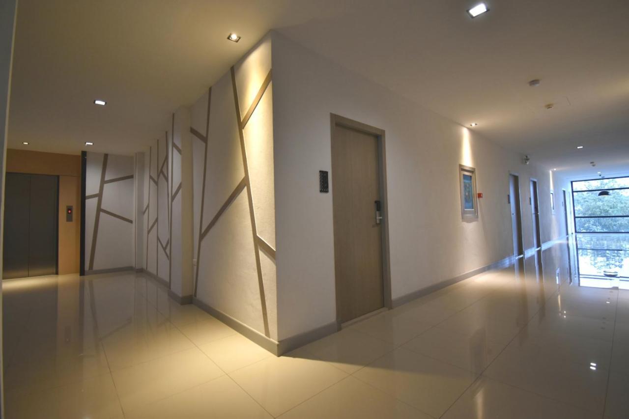 B Boutique Residence Surat Thani Buitenkant foto